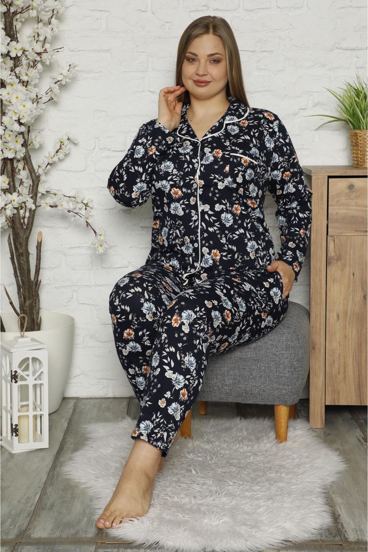 Çiçek Desenli Büyük Beden Pijama Takımı 32E-1481
