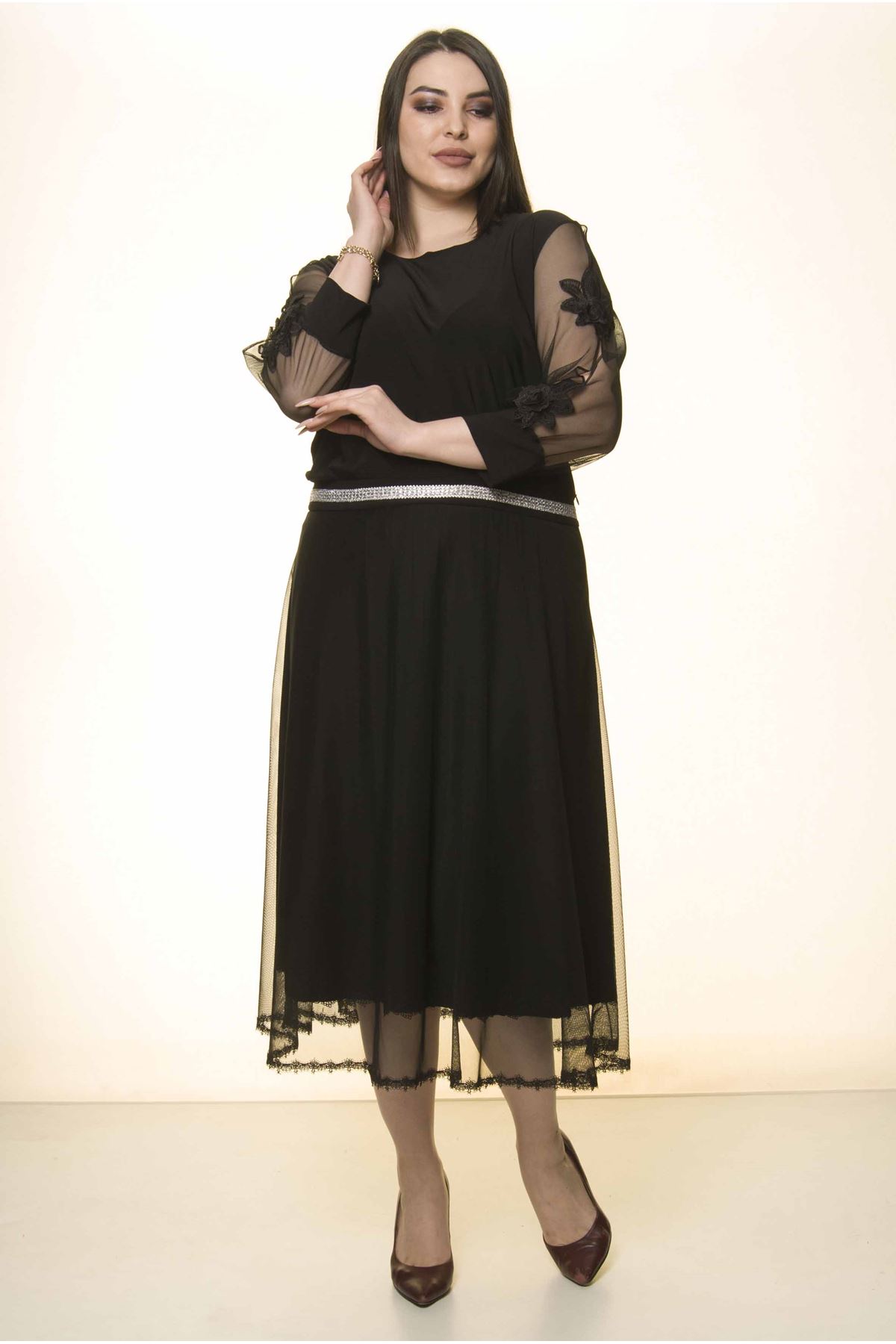 Siyah Kol Nakışlı Büyük Beden Elbise 31A-1571