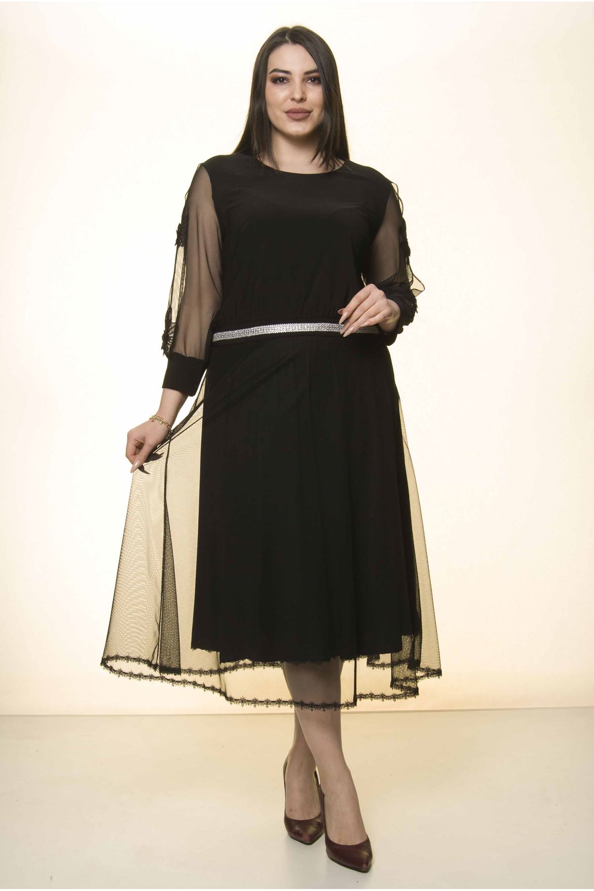 Siyah Kol Nakışlı Büyük Beden Elbise 31A-1571