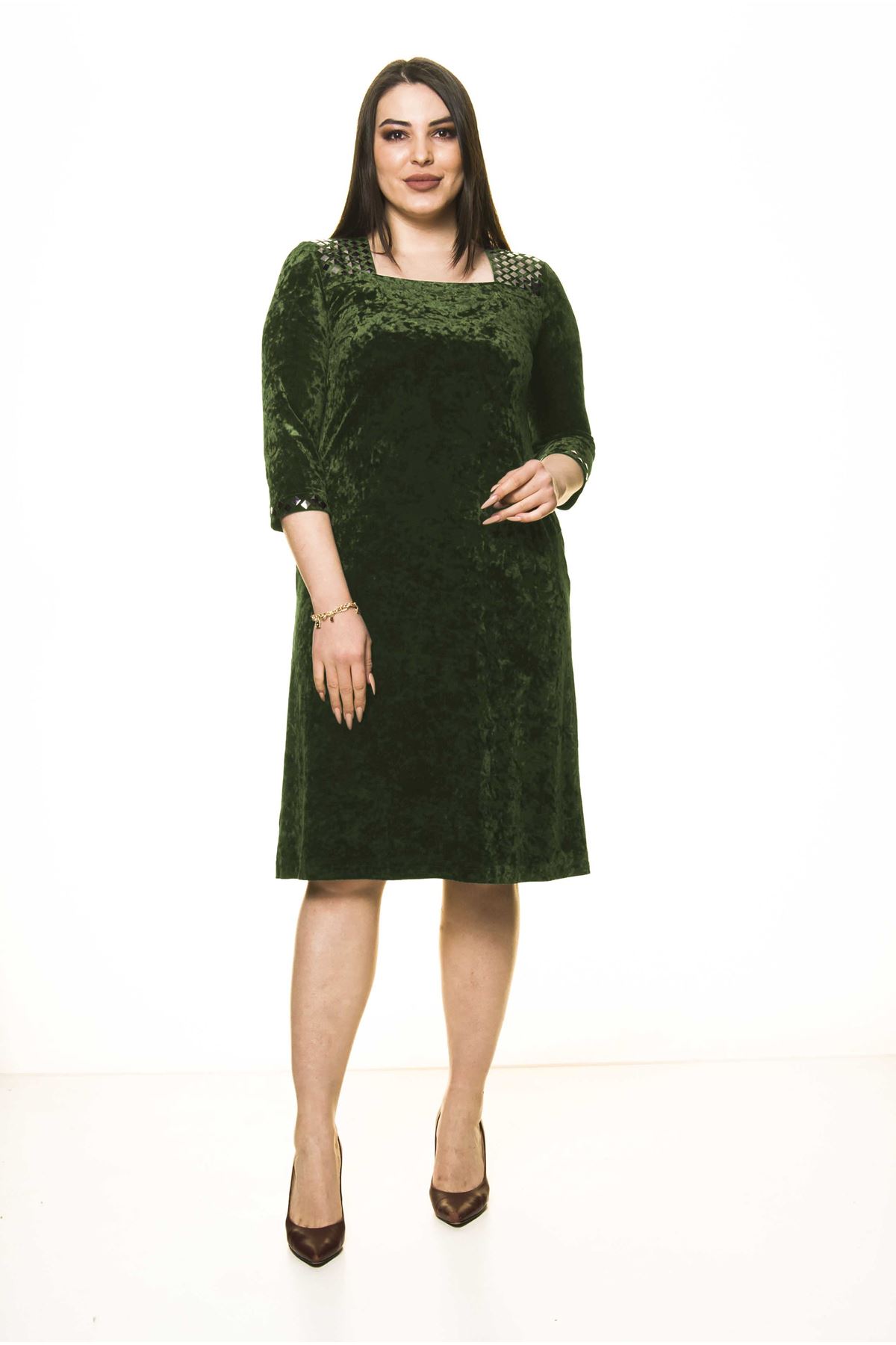Yeşil Kadife Büyük Beden Elbise 34D-1589