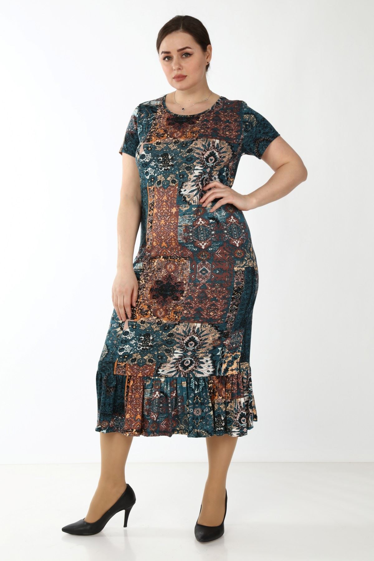 Desenli Eteği Fırfırlı Büyük Beden Elbise 4D-1754